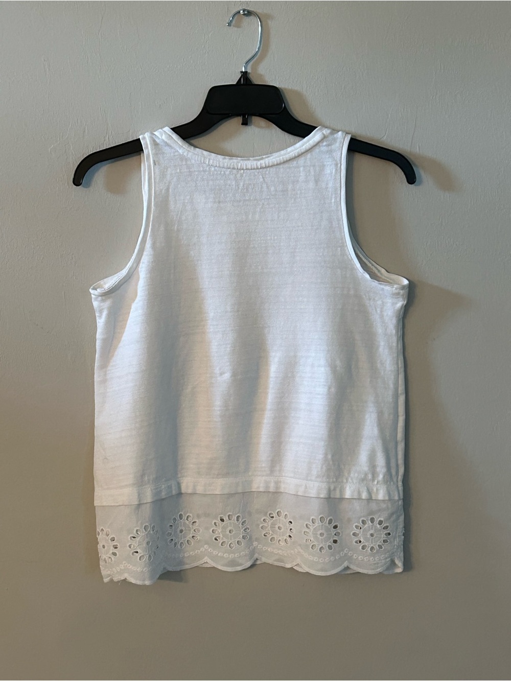 Ann Taylor Loft Women's Sz S White Eyelet Tank Top Summer Vacation 100% Cotton - Picture 2 of 5